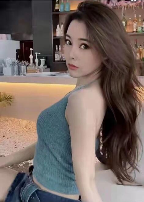 天河城 少妇果儿